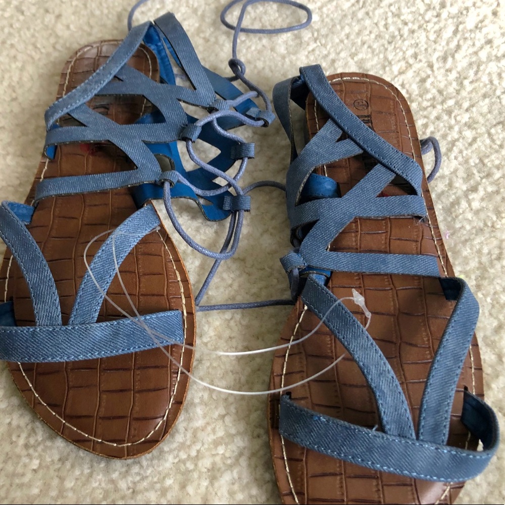 Trendy Lace Up Sandals